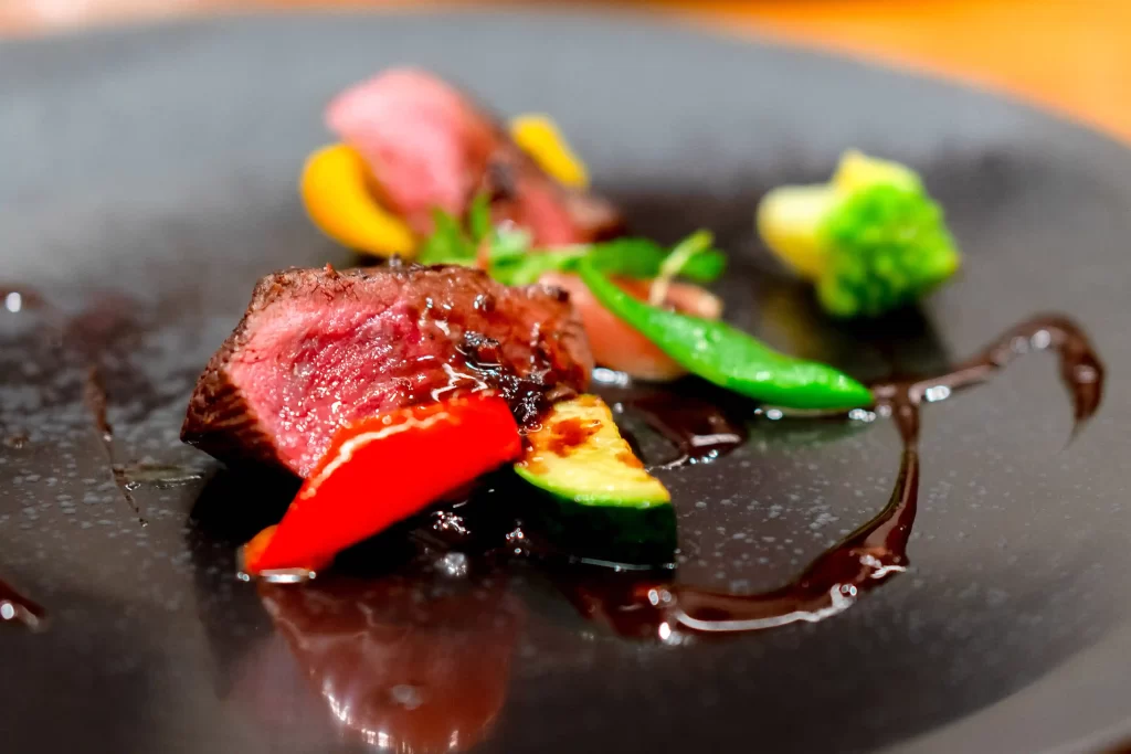 接待・会食の予約が取れないフレンチレストランへ。FAX DMで「企業の決裁者」に選ばれるプッシュ型営業術